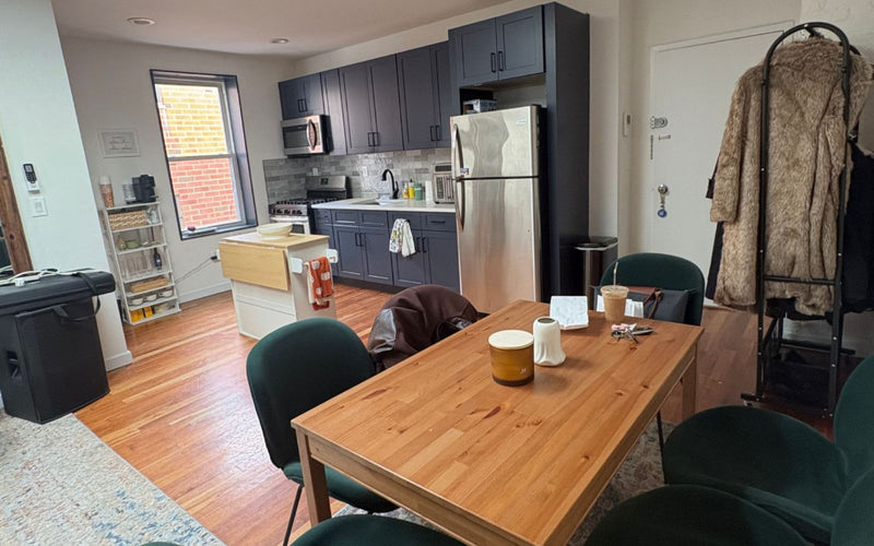 2444 Cambreleng Ave, Unit 2R, 3 bed