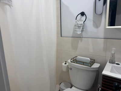 2493 Cambreleng Ave, Unit 2 photo 8