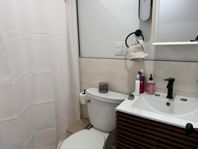 2493 Cambreleng Ave, Unit 2 photo 7