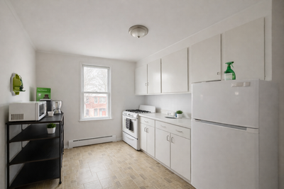 2492 Cambreleng Ave, Unit 1 photo 3